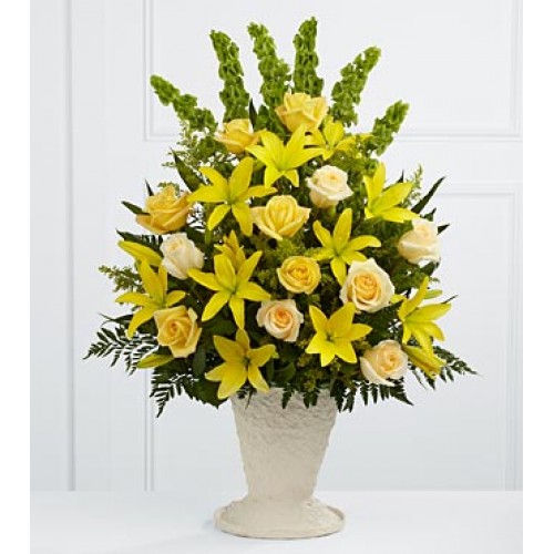 The FTD Golden Memories Arrangement