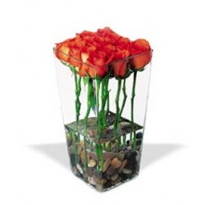 Roses with River Rocks - Pretty Style 